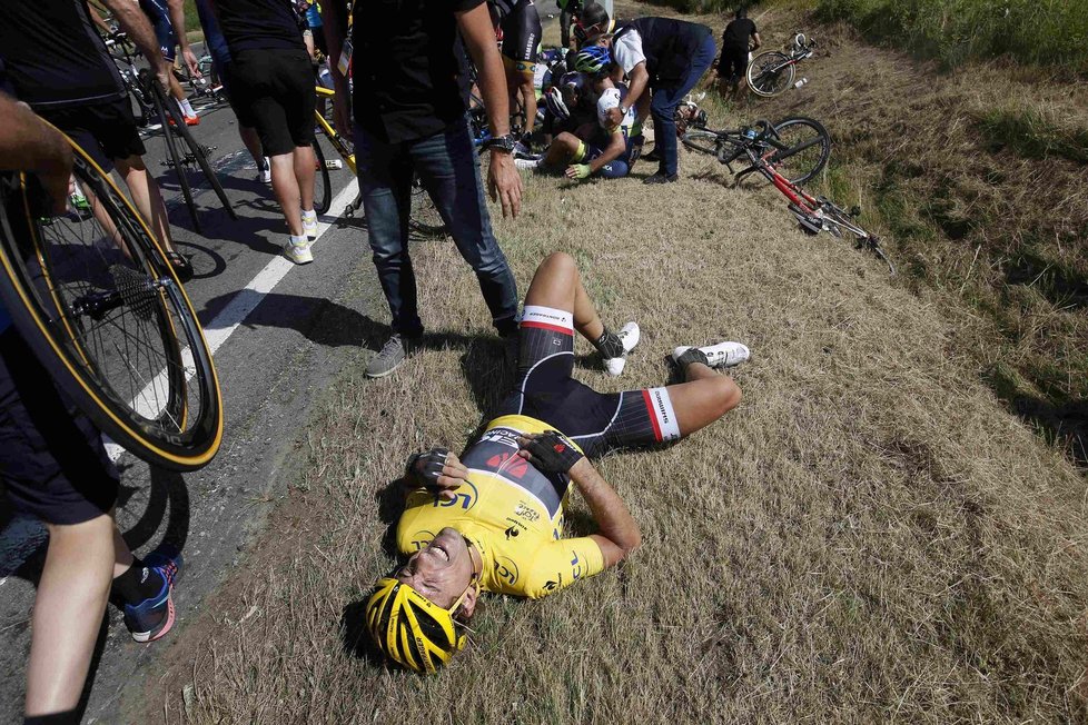Cancellara upadl ve třetí etapě Tour de France