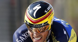 Gesto Contadora! Kvůli problémům týmu kývl na snížení platu