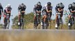 Stáj Bora při týmové časovce na letošní Tour de France, Peter Sagan třetí zleva