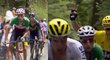 Fabio Aru zaútočil v 9. etapě Tour de France na Chrise Frooma ve chvíli, kdy hlásil technický problém