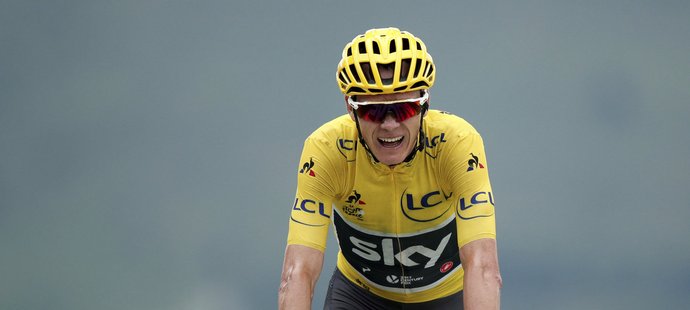 Chris Froome se v cíli trápil