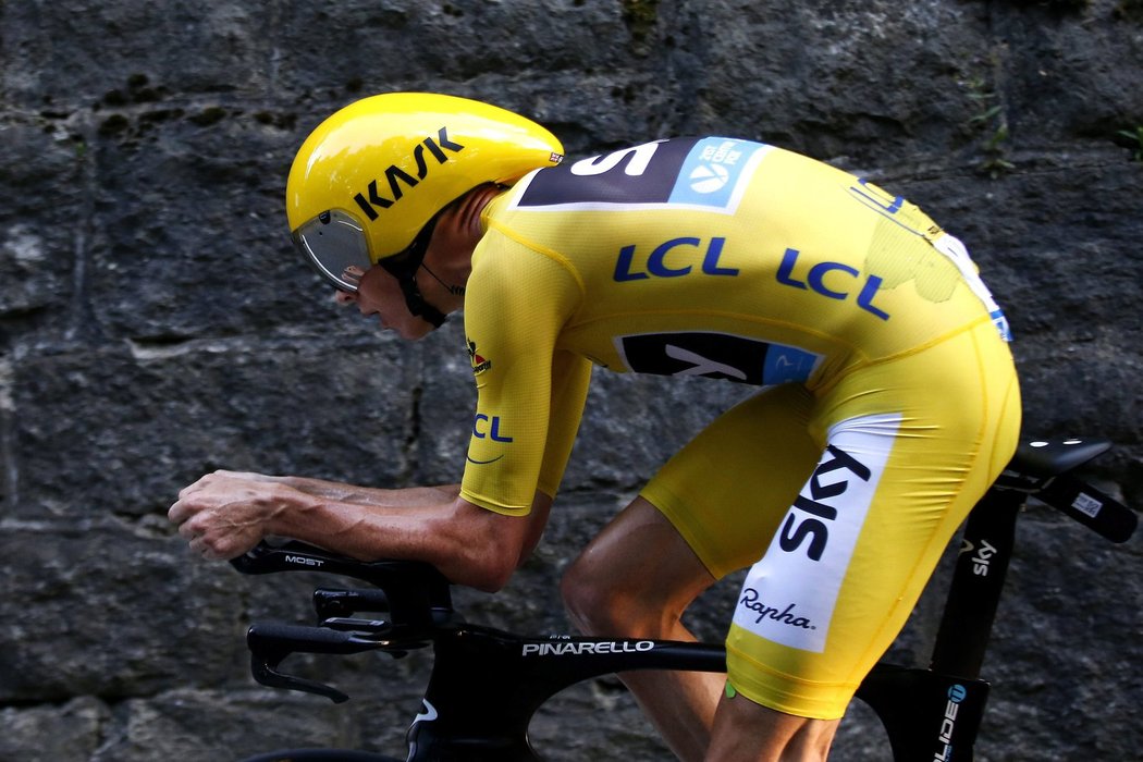 Lídr Tour de France Chris Froome ovládl časovku v 18. etapě