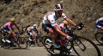 První třetina Tour: divoký úvod, kauza Alaphilippe a nezvyk u Sagana