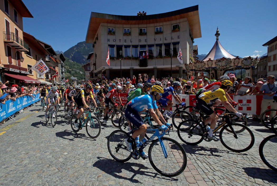 Peloton čekají ve 12. etapě na Tour de France další náročná stoupání