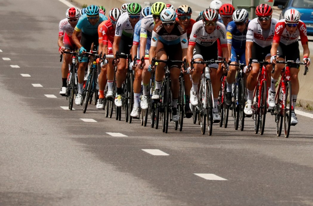 Brutální výšlap ve 20. etapě Tour de France pořádně potrápil cyklisty