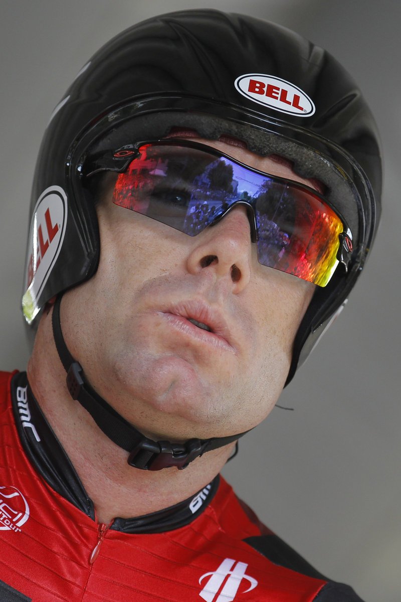 Soustředěný výraz na tváři australského závodníka Cadela Evanse