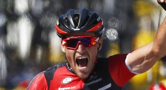 Van Avermaet dotáhl únik a vede Tour de France o pět minut