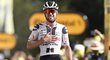 Marc Hirschi slaví vítězství v nejdelší etapě letošní Tour