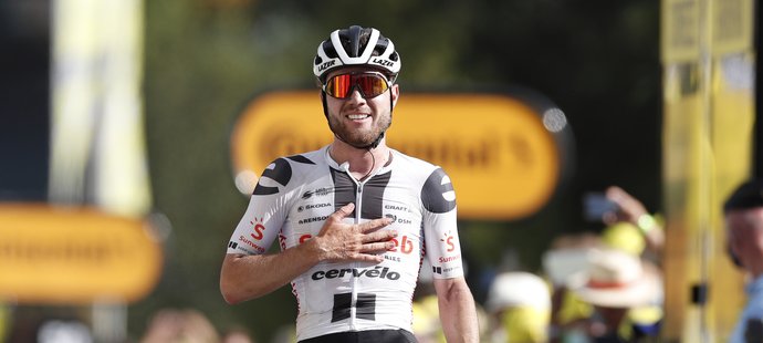 Marc Hirschi slaví vítězství v nejdelší etapě letošní Tour
