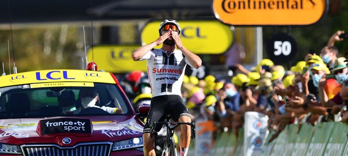Marc Hirschi po úspěšném úniku vyhrál 12. etapu Tour de France