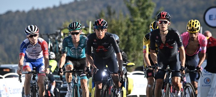 Jezdec týmu INEOS Egan Bernal v 15. etapě Tour de France, kde s největší pravděpodobností ztratil šanci na obhajobu prvenství
