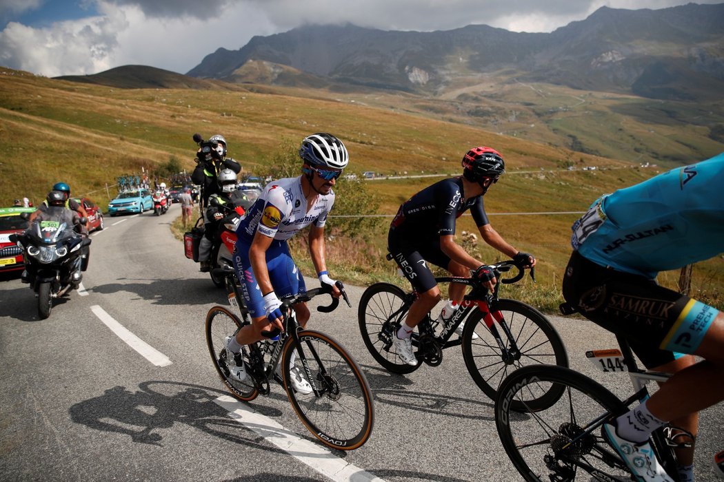 Julian Alaphilippe s kolegy v úniku v brutální 17. etapě Tour de France