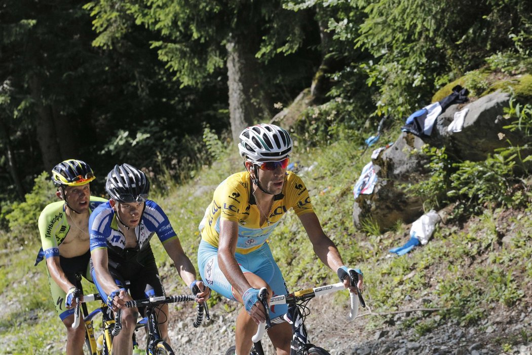 Český cyklista Leopold König patří na Tour de France do elitní desítky, momentálně je osmý