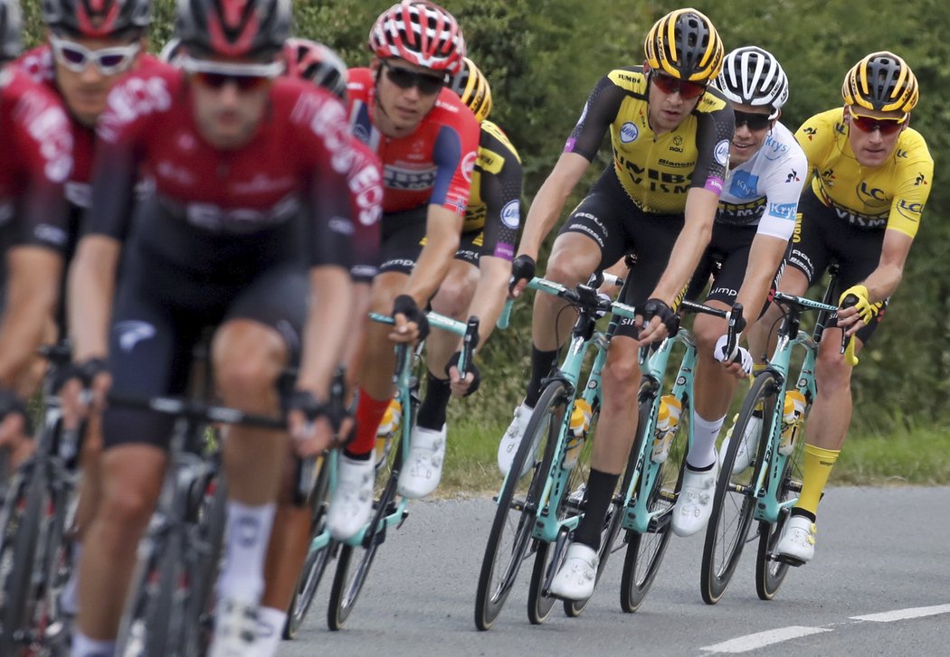 Laurens De Plus, Wout Van Aert a Mike Teunissen ve třetí etapě Tour de France