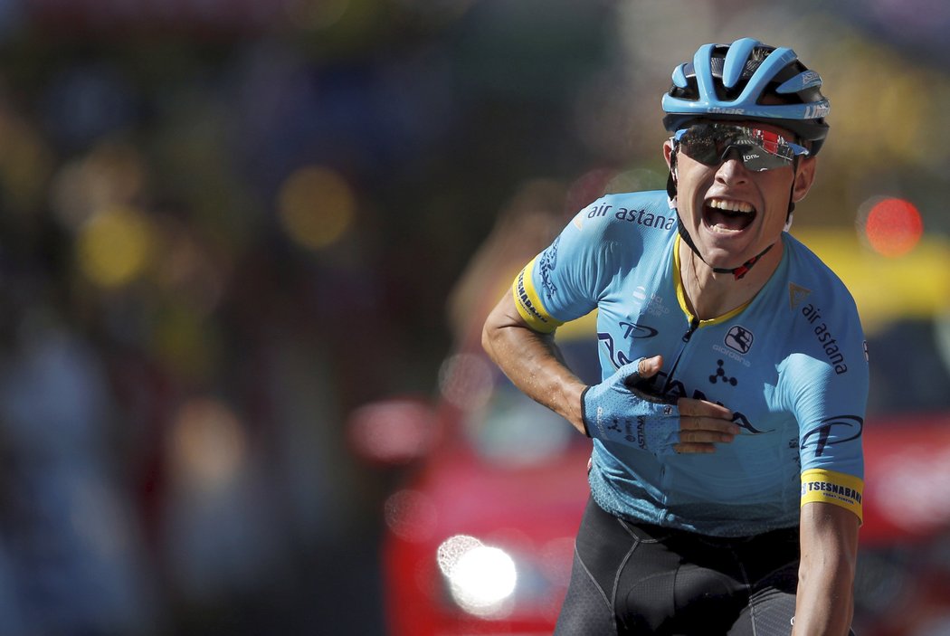 Vítězná radost v cíli 15. etapy Tour de France v podání Magnuse Corta Nielsena