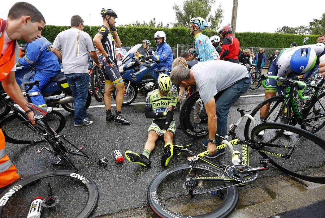 Pád v páté etapě Tour de France