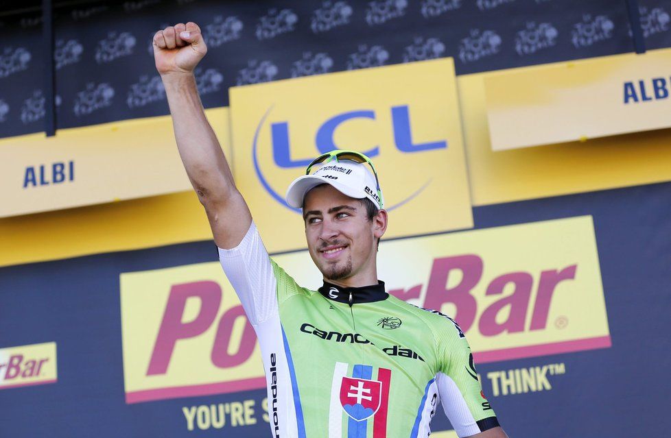Peter Sagan se raduje z vítězství v sedmé etapě Tour de France