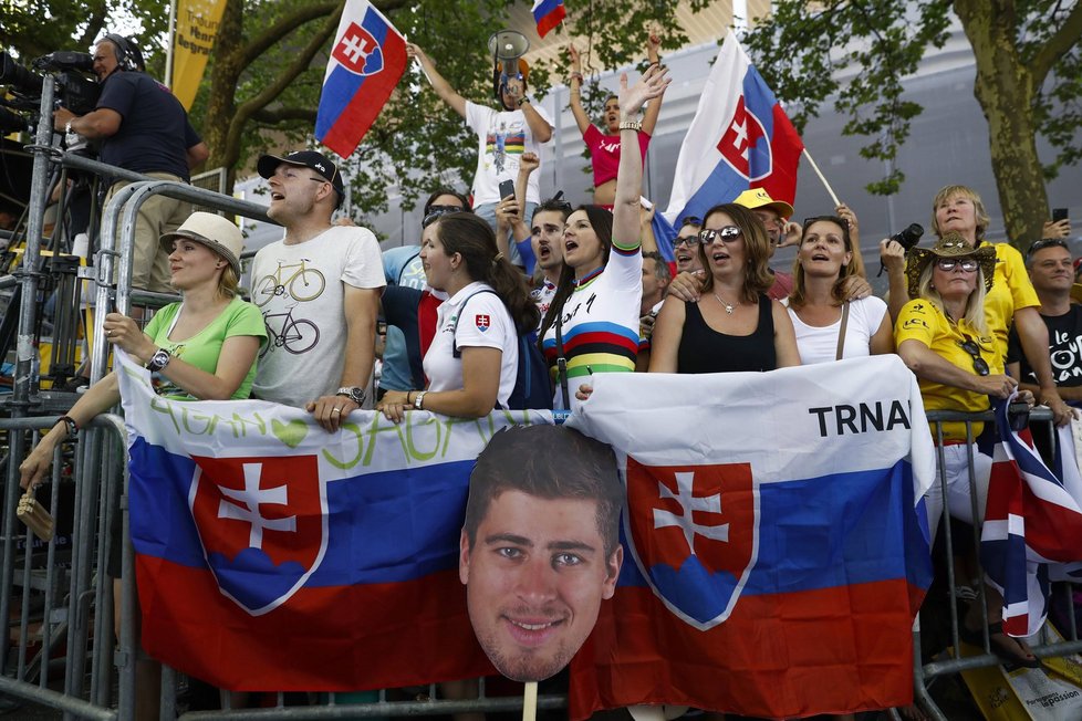 Slovenští fanoušci podporují Petera Sagana na letošní Tour de France