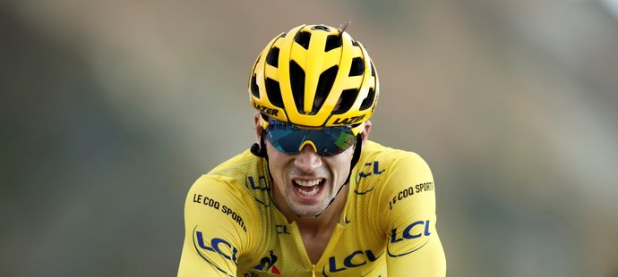 Vyřízený vedoucí muž Tour de France Primož Roglič po 17. etapy, v níž navýšil svůj náskok