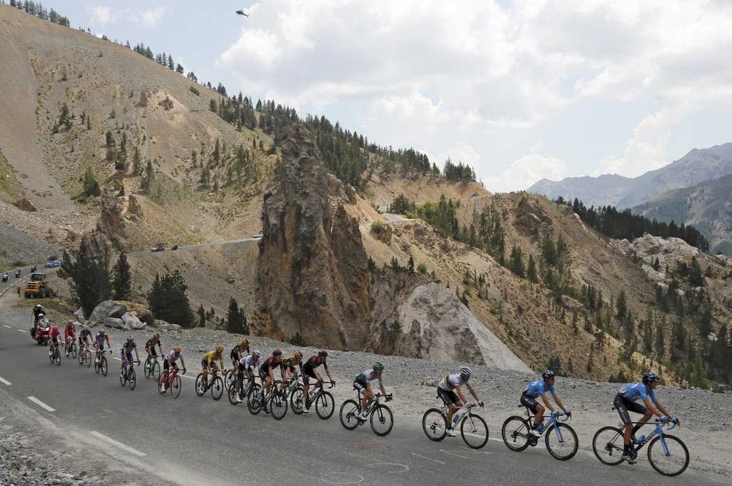 První alpská etapa letošní Tour de France byla hodně náročná.