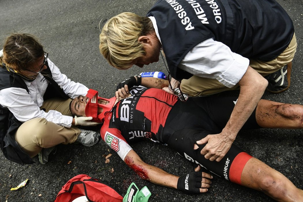 Richie Porte musel být odvezen do nemocnice