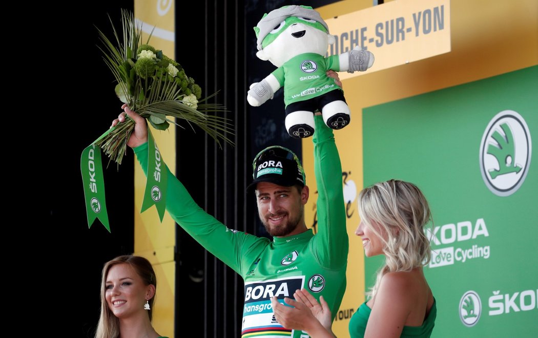 Hvězdný slovenský cyklista Peter Sagan v dresu pro nejlepšího spurtera Tour de France