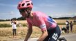 Tejay van Garderen si při pátečním pádu zlomil ruku, na Tour de France skončil.