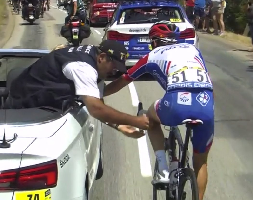 Thibaut Pinot na letošním ročníku Tour de France skončil, závod vzdal v 19. etapě.