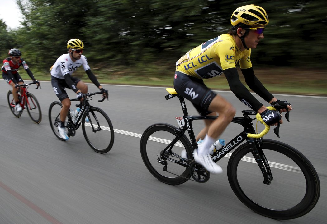 Geraint Thomas je stále celkovým lídrem