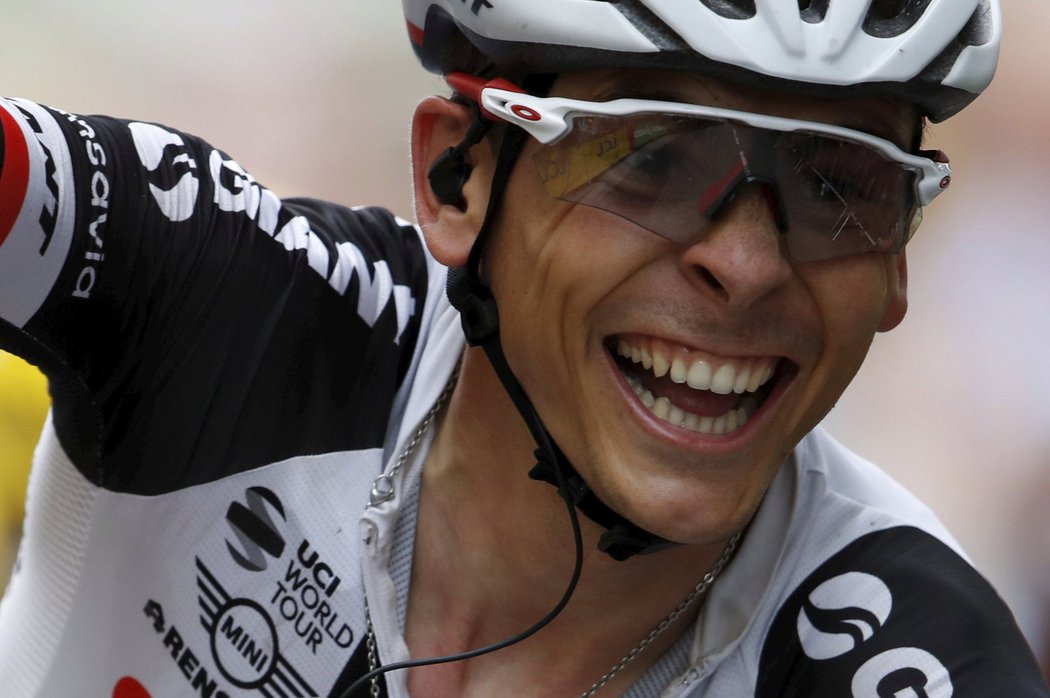 Warren Barguil si v cíli královské etapy Tour de France myslel, že vyhrál. Nakonec ho ale porazil Rigoberto Urán.