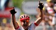 Německý závodník stáje Trek-Segafredo John Degenkolb se raduje z vítězství v 9. etapě Tour de France