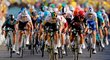 Závěrečný spurt v desáté etapě cyklistického závodu Tour de France