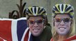 Dvakrát Mark Cavendish! Fanoušci v maskách britského cyklisty svého favorita podporují kuriozním způsobem