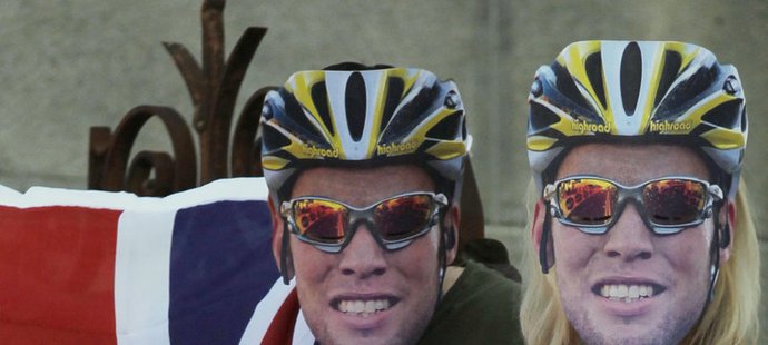 Dvakrát Mark Cavendish! Fanoušci v maskách britského cyklisty svého favorita podporují kuriozním způsobem