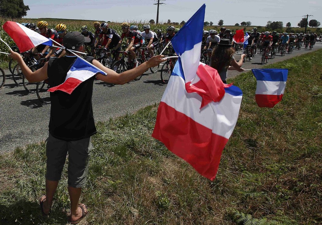 Fanoušci přišli podpořit cyklisty na Tour de France