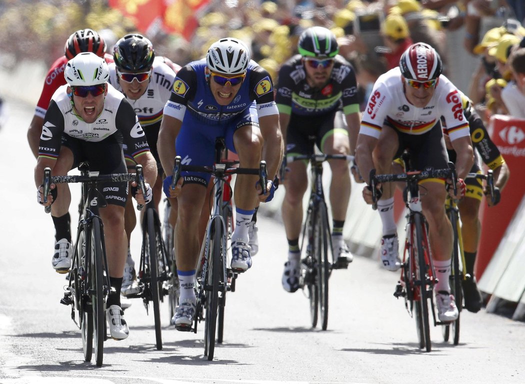 Britský spurtér Mark Cavendis vyhrál úvodní etapu Tour de France.