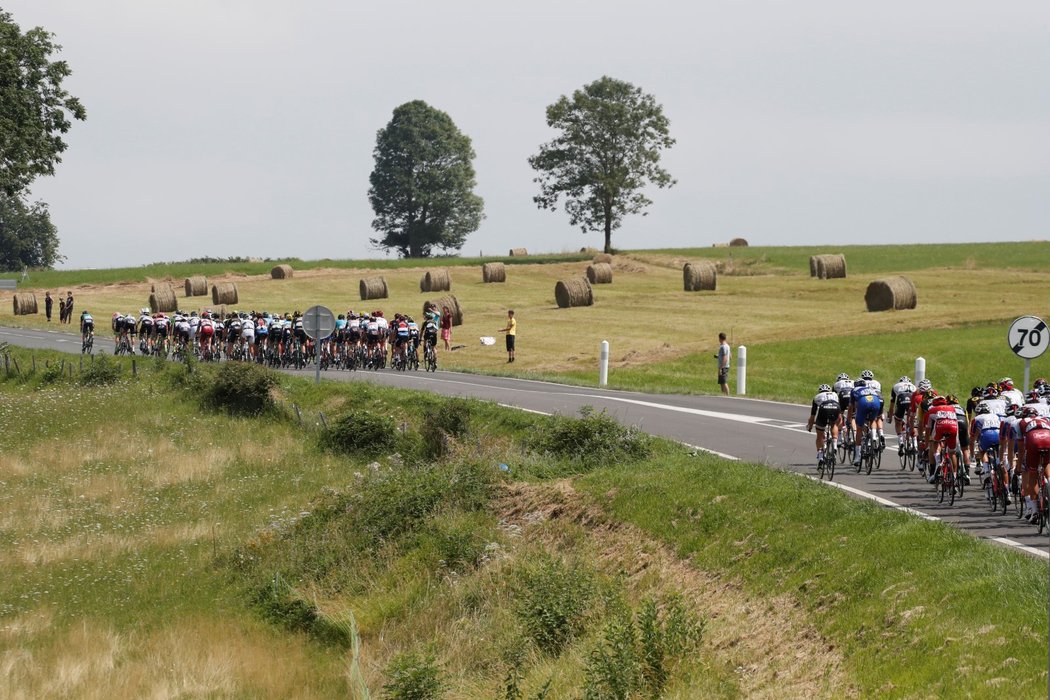 Peloton vyrazil v 19. etapě na 200,5 km dlouhou trasu