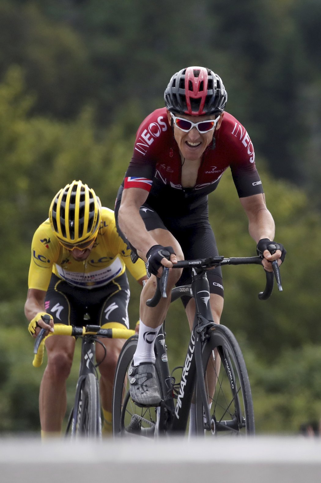 Geraint Thomas ukázal záda i Julianu Alaphilippovi