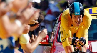 Favorizovaný Wiggins vládne Tour, s přehledem vyhrál časovku