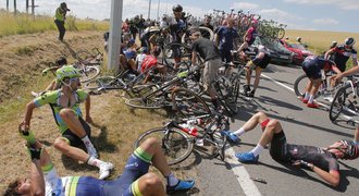 VIDEO: Podívejte se na pondělní masakr na Tour očima mechanika