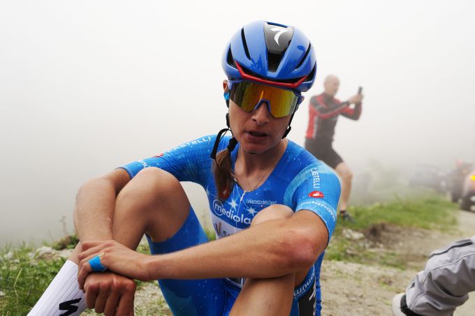 Cyklistka zažila horor. Dopingový test ve vedlejší místnosti od těla své zesnulé matky Cyklistka zažila horor. Dopingový test ve vedlejší místnosti od těla své zesnulé matky