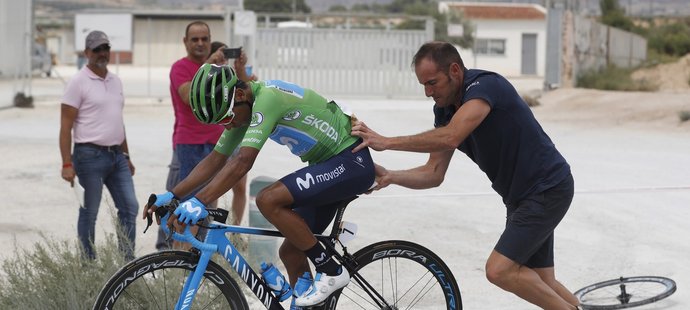 Vítěze druhé etapy Naira Quintanu postihl v pondělí defekt, i tak se v celkovém pořadí udržel na druhém místě