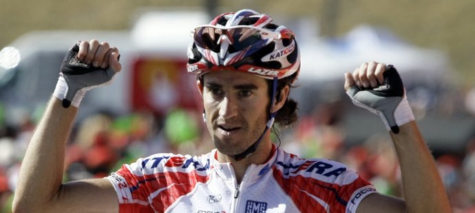 Dani Moreno se raduje z vítězství ve čtvrté etapě Vuelty