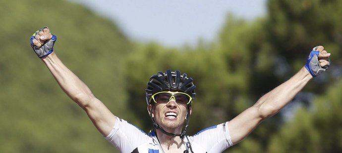 Cyklista Leopold König se dnes postaral o druhé české vítězství na Vueltě za sebou. Debutant na Grand Tour navázal na páteční triumf Zdeňka Štybara a vyhrál na slavném španělském závodu horskou osmou etapu. Člen týmu NetApp-Endura se díky životnímu úspěchu posunul na průběžné páté místo.