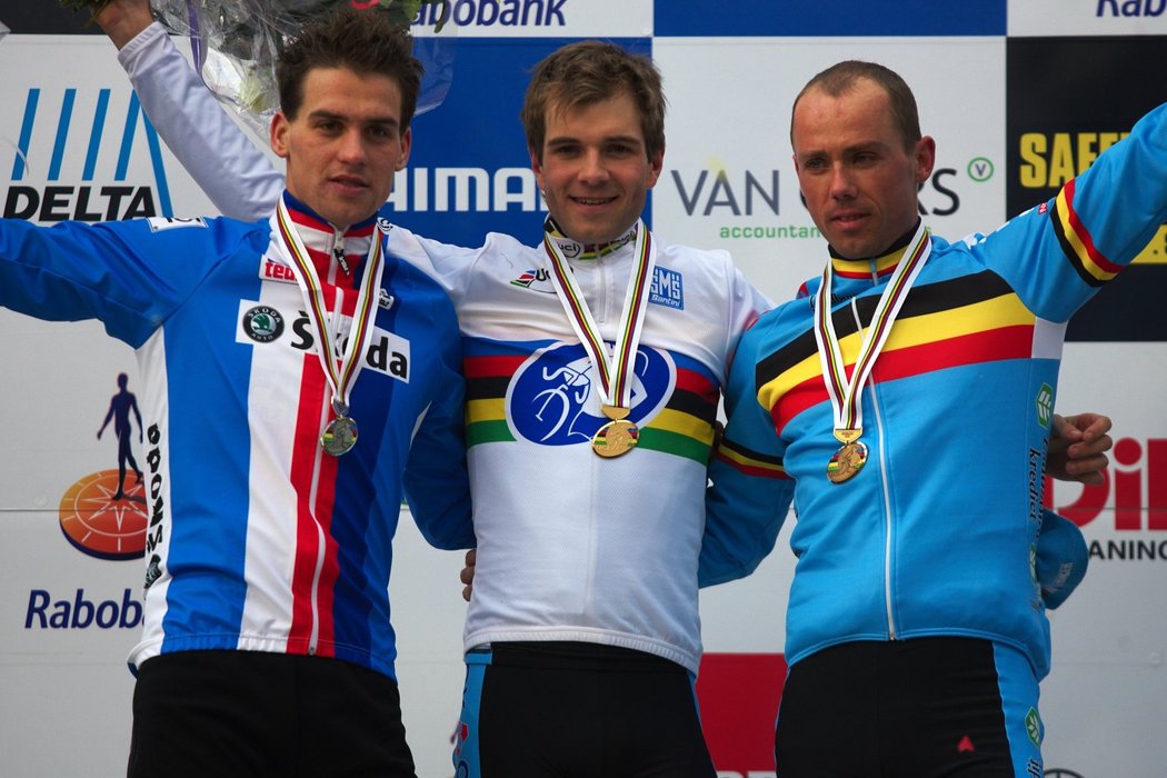 Zdeněk Štybar (vlevo) Niels Albert (uprostřed). Sven Nijs (vpravo)