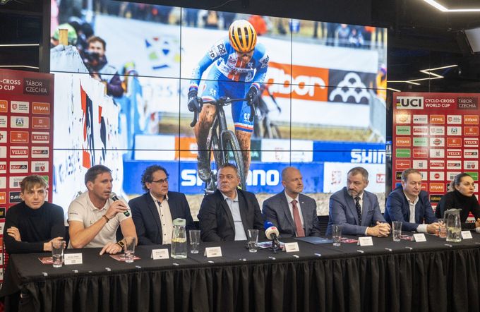 Tábor hostí Světový pohár v cyklokrosu. Mezi muži se nejvíc věří Borošovi Tábor hostí Světový pohár v cyklokrosu. Mezi muži se nejvíc věří Borošovi