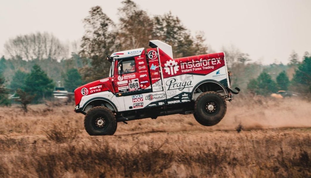 Aleš Loprais vyrazí na Dakar s novým kamionem. Tatru nahradila Praga