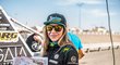 Česká zpěvačka Olga Lounová má vášeň pro automobily, aktuálně si plní svůj sen a závodí na Dakaru