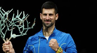 Djokovič má 40. titul ze série Masters. Ve finále v Paříži přehrál Dimitrova