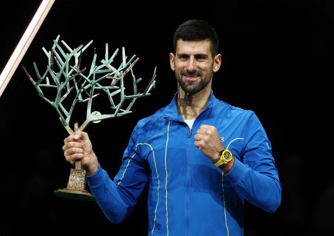 Djokovič má 40. titul ze série Masters. Ve finále v Paříži přehrál Dimitrova Djokovič má 40. titul ze série Masters. Ve finále v Paříži přehrál Dimitrova